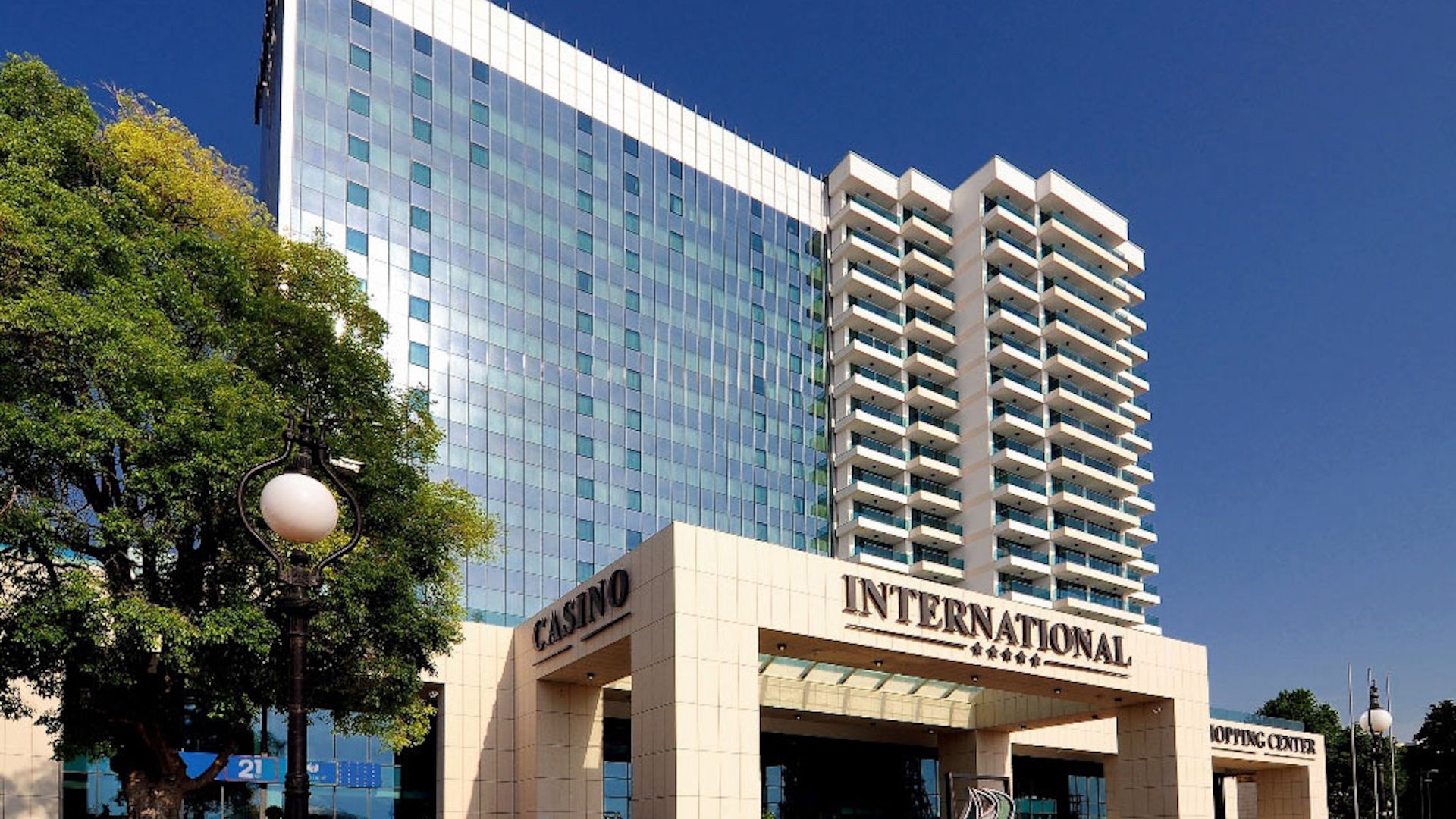 INTERNATIONAL Hotel Casino & Tower Suites